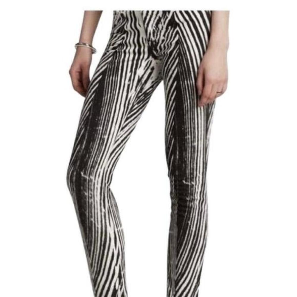 Joes Black And White Striped Wood Grain Print Straight Leg Pants W26
